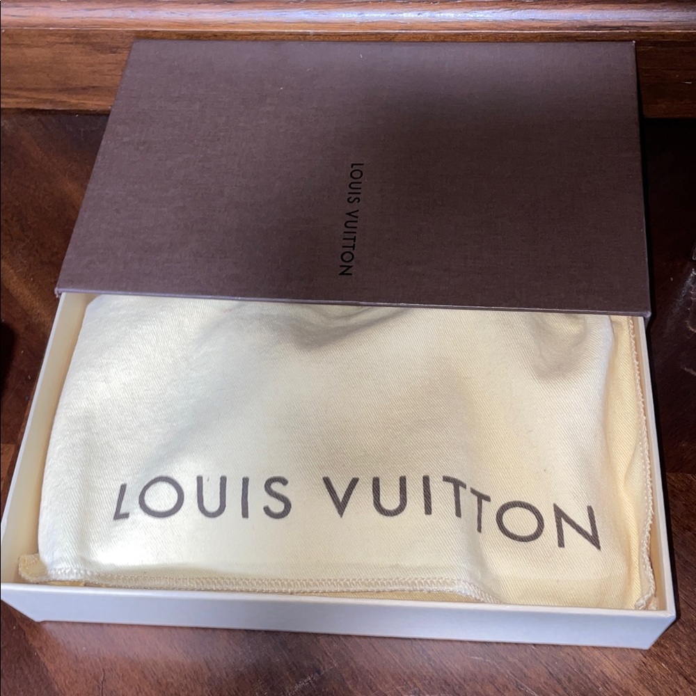 Louis Vuitton White Murakami white  long  Wallet - Picture 6 of 17